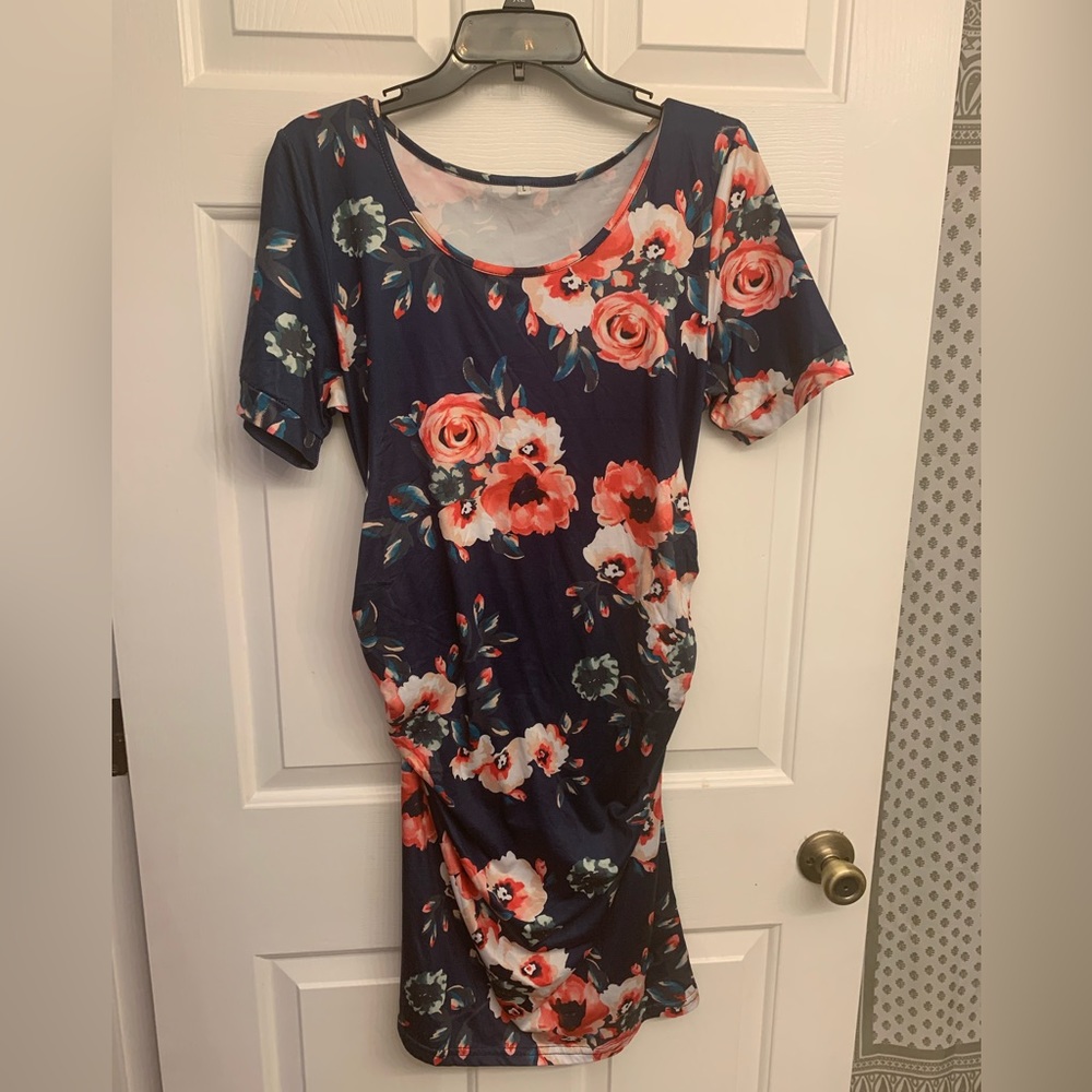 Floral maternity dress